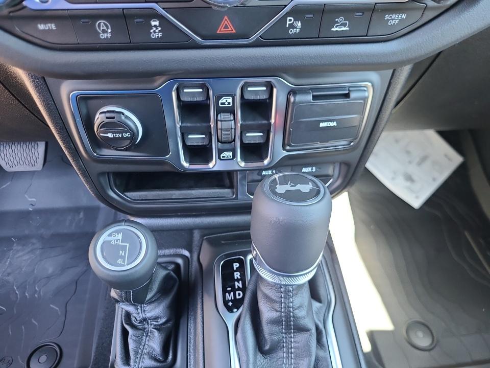 2027 Jeep Wrangler WRANGLER 4-DOOR SAHARA