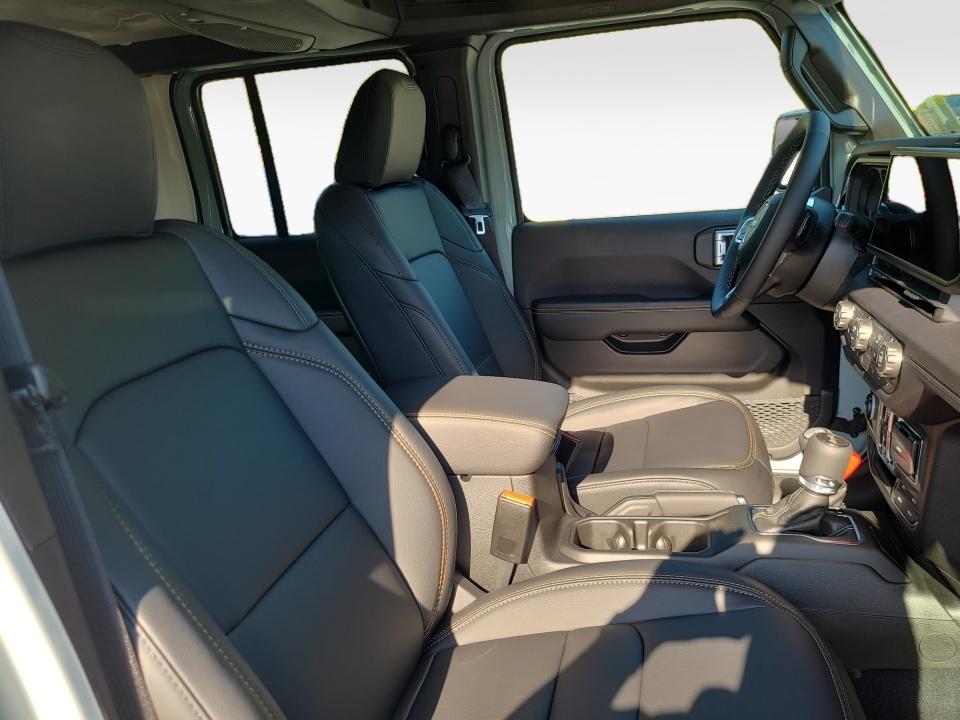 2027 Jeep Wrangler WRANGLER 4-DOOR SAHARA