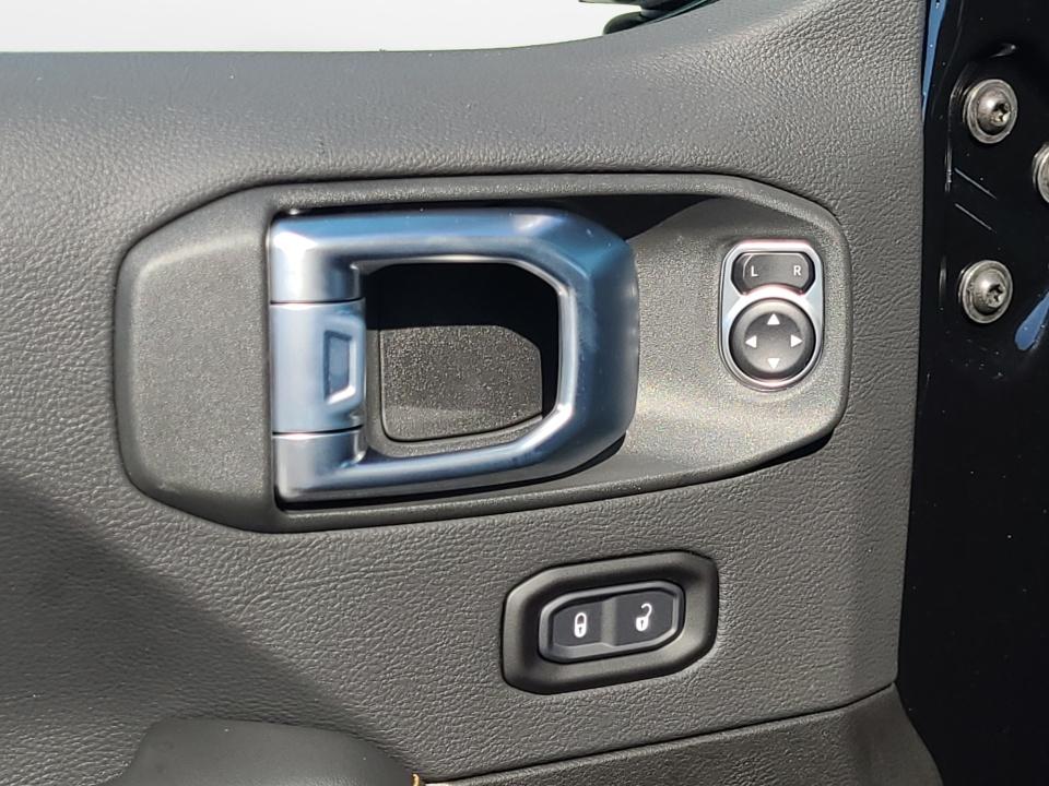 2027 Jeep Wrangler WRANGLER 4-DOOR SAHARA