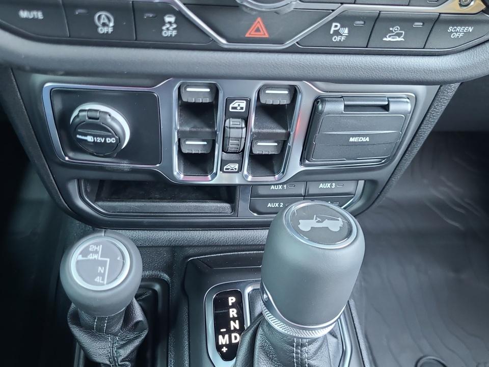 2027 Jeep Wrangler WRANGLER 4-DOOR SAHARA