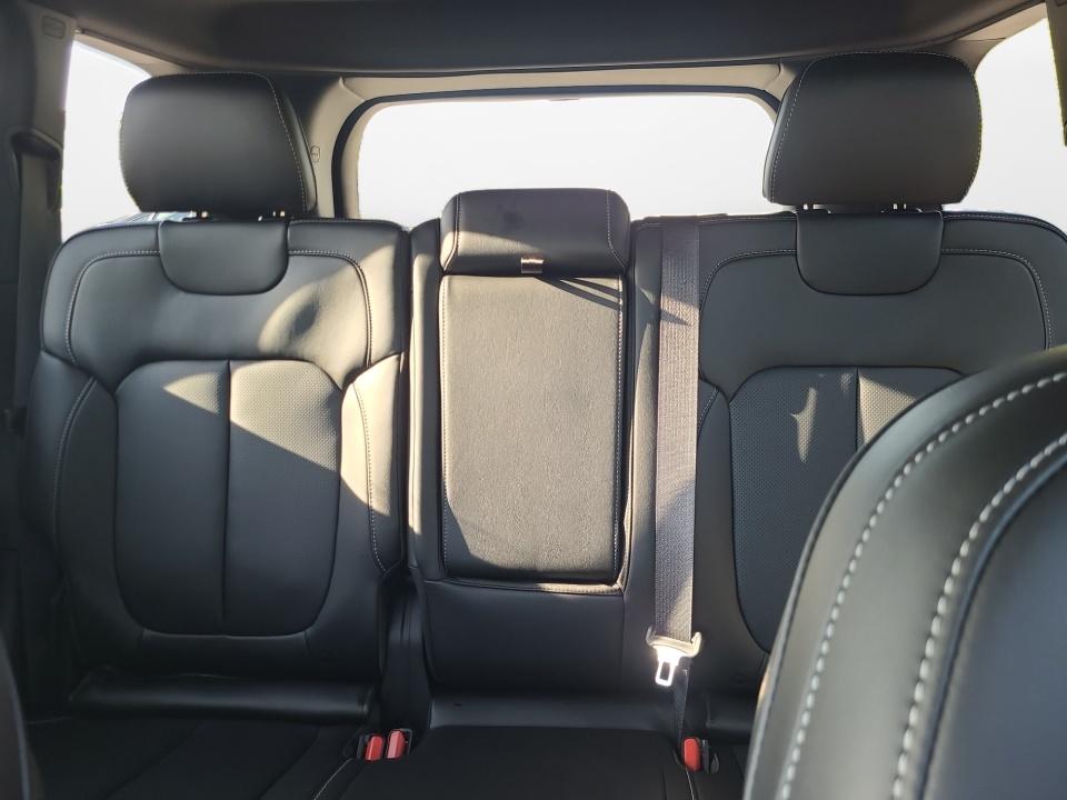 2027 Jeep Grand Cherokee GRAND CHEROKEE LIMITED 4X4