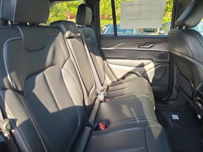 2027 Jeep Grand Cherokee GRAND CHEROKEE LIMITED 4X4