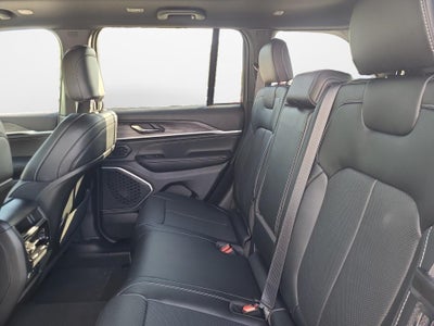 2027 Jeep Grand Cherokee GRAND CHEROKEE LIMITED RESERVE 4X4