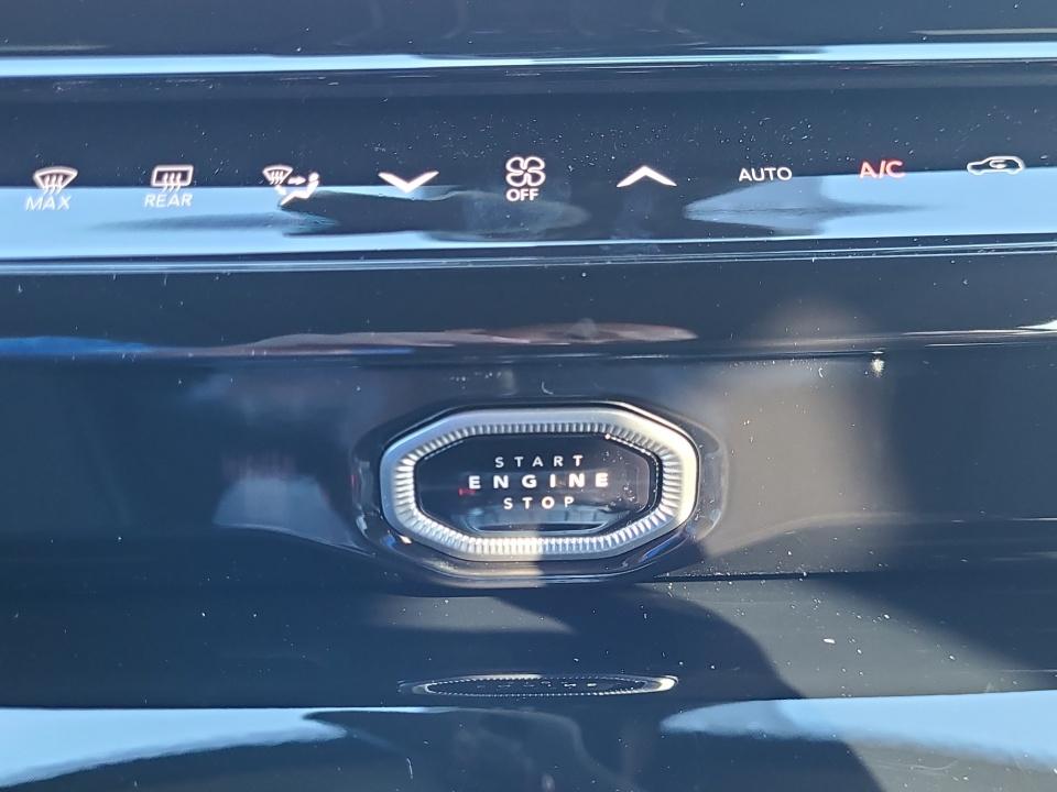 2027 Jeep Grand Cherokee GRAND CHEROKEE LIMITED RESERVE 4X4