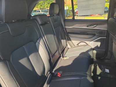 2027 Jeep Grand Cherokee GRAND CHEROKEE LIMITED RESERVE 4X4