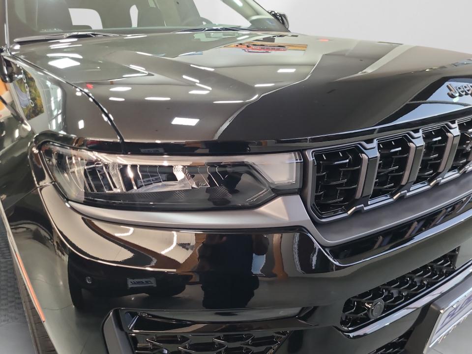 2027 Jeep Grand Cherokee GRAND CHEROKEE SUMMIT 4X4
