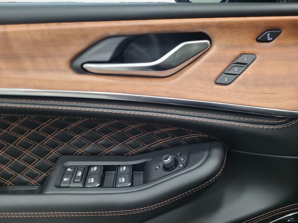 2027 Jeep Grand Cherokee GRAND CHEROKEE SUMMIT 4X4