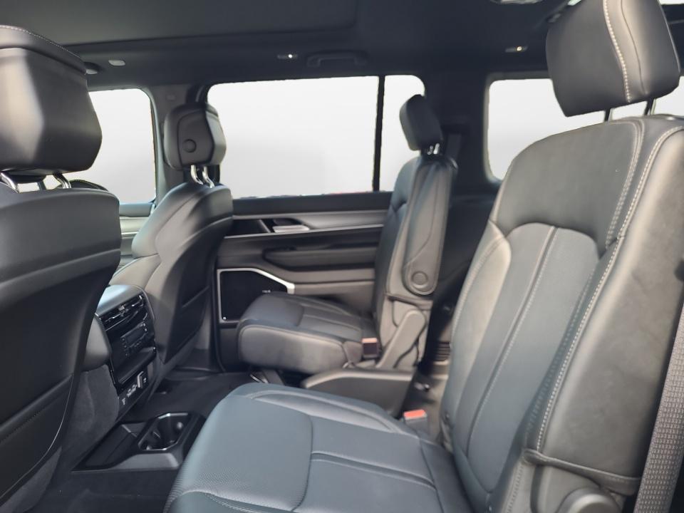 2026 Jeep Grand Wagoneer GRAND WAGONEER LIMITED ALTITUDE 4X4