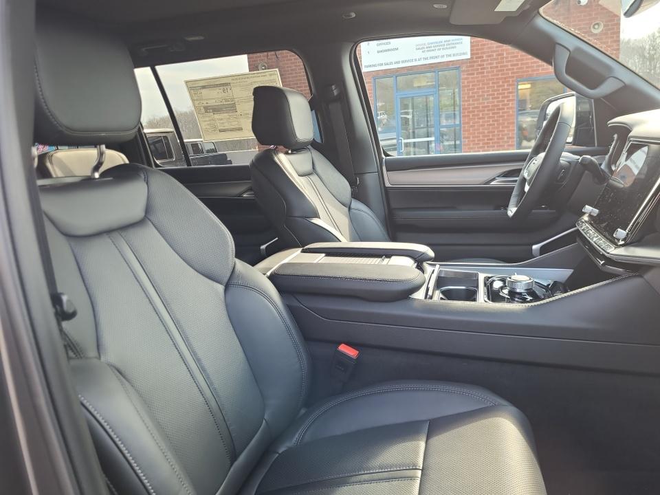 2026 Jeep Grand Wagoneer GRAND WAGONEER LIMITED ALTITUDE 4X4