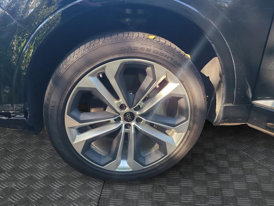 2024 Audi Q7 Premium Plus
