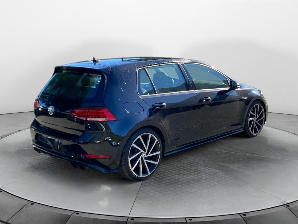 2018 Volkswagen Golf R 2.0T w/DCC & Navigation