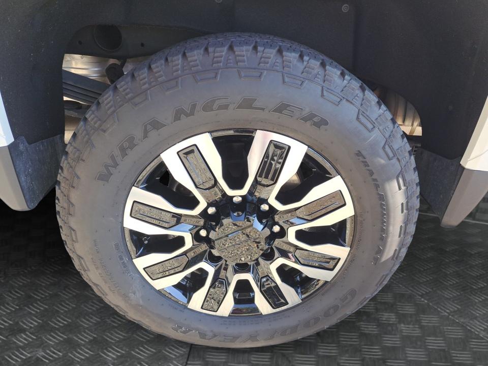 2024 GMC Sierra 2500HD Denali