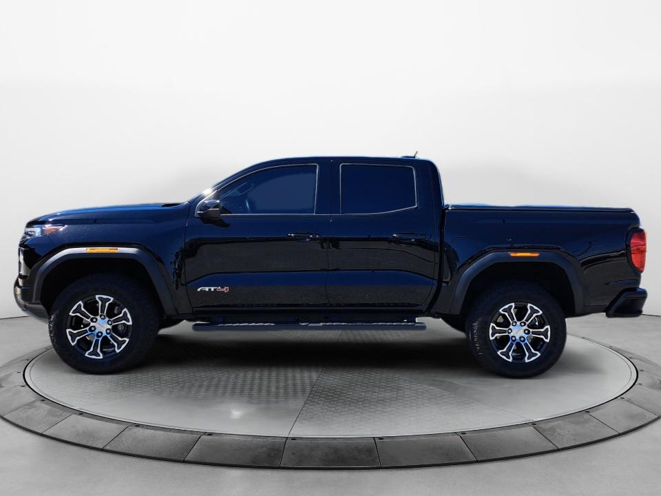 2024 GMC Canyon 4WD AT4