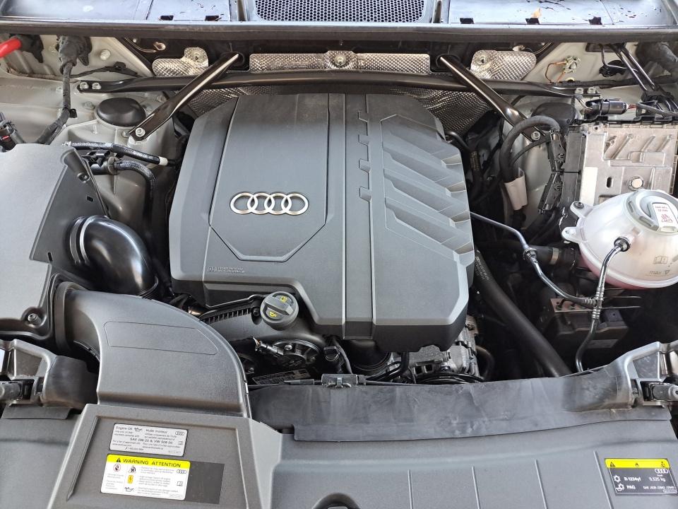 2022 Audi Q5 S line Premium