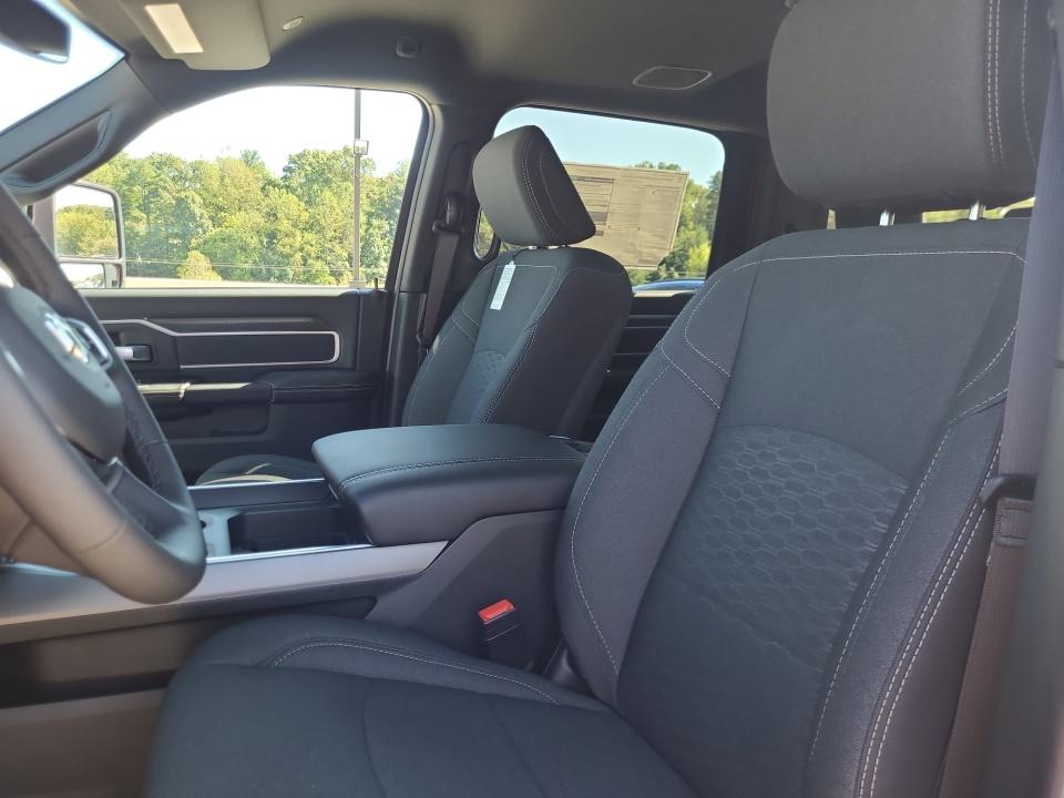 2027 RAM Ram 3500 RAM 3500 BIG HORN CREW CAB 4X4 8' BOX