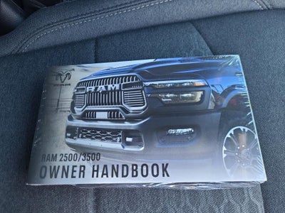 2027 RAM Ram 3500 RAM 3500 BIG HORN CREW CAB 4X4 8' BOX