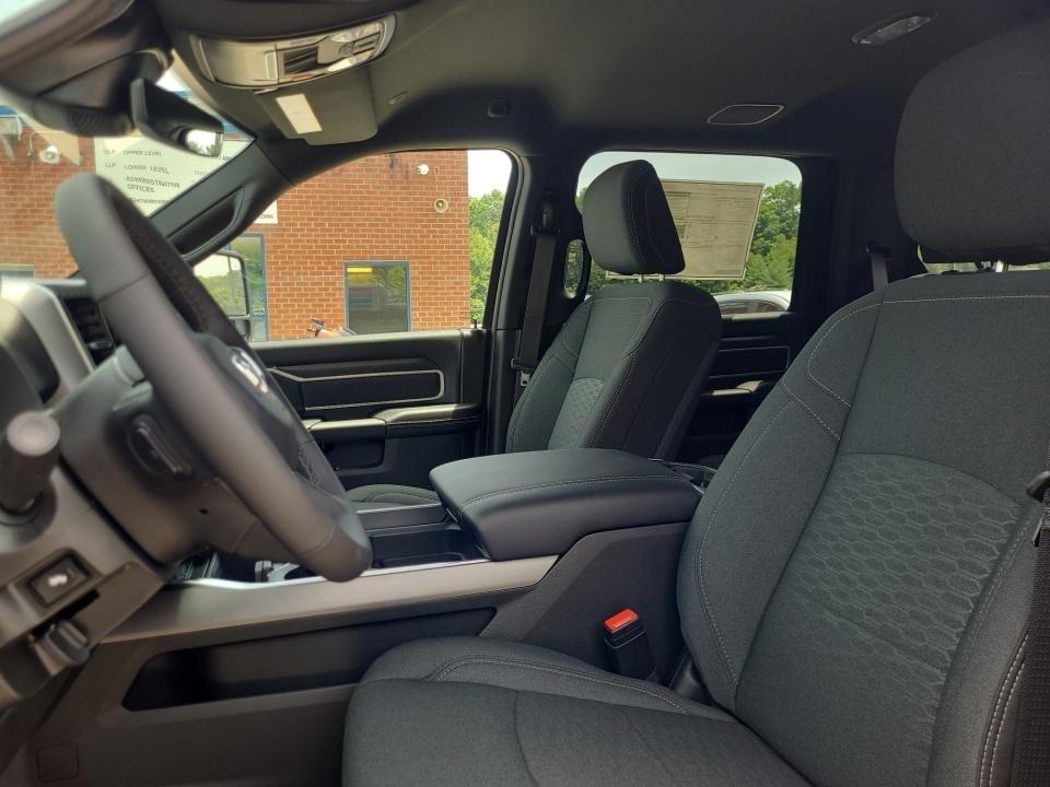2026 RAM Ram 3500 RAM 3500 BIG HORN CREW CAB 4X4 8' BOX