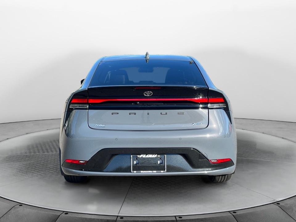 2025 Toyota Prius XLE