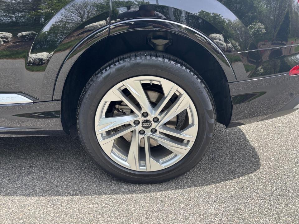 2023 Audi Q7 Premium Plus 55 TFSI quattro Tiptronic