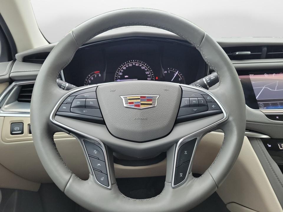 2017 Cadillac XT5 Luxury FWD