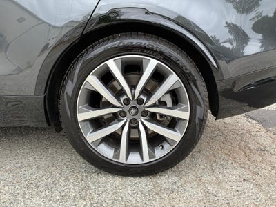 2025 Land Rover Discovery Dynamic SE