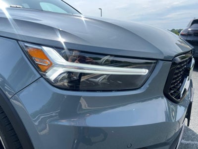2021 Volvo XC40 R-Design