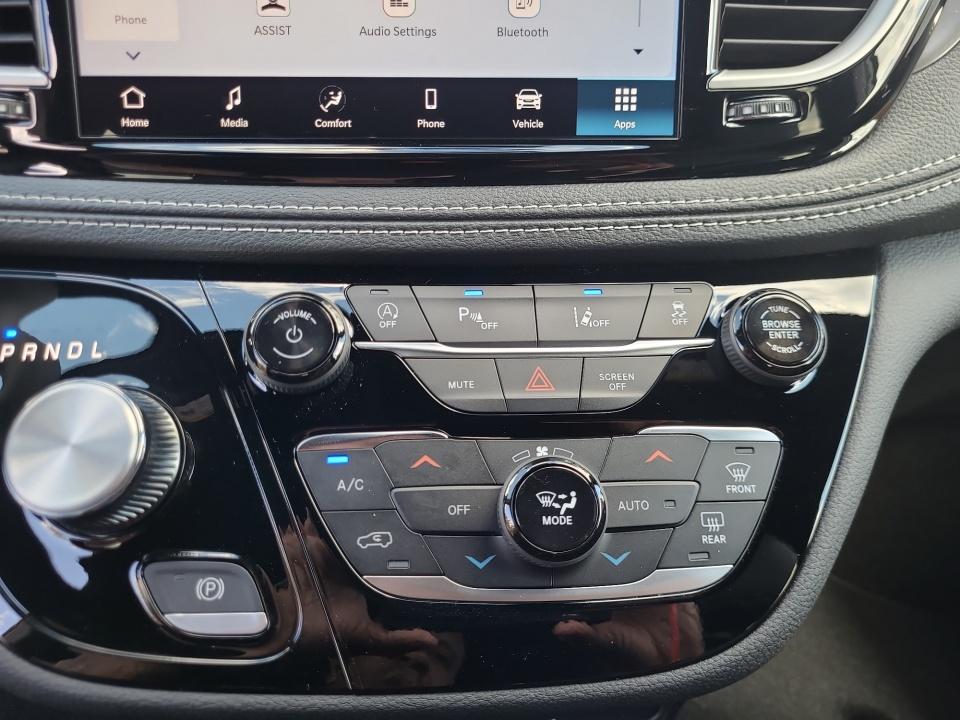 2026 Chrysler Pacifica PACIFICA SELECT AWD