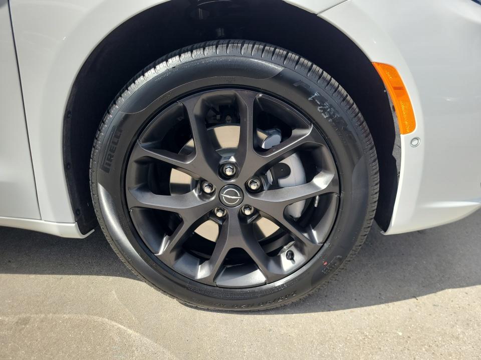 2026 Chrysler Pacifica PACIFICA SELECT AWD
