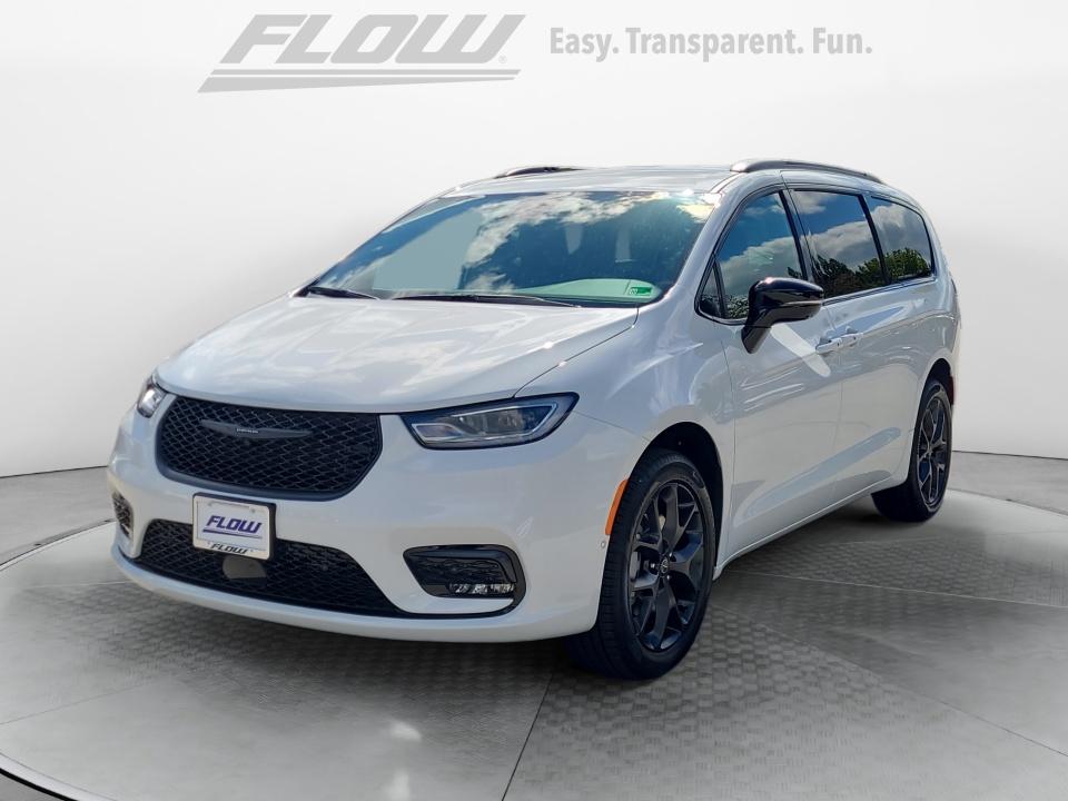 2026 Chrysler Pacifica PACIFICA SELECT AWD