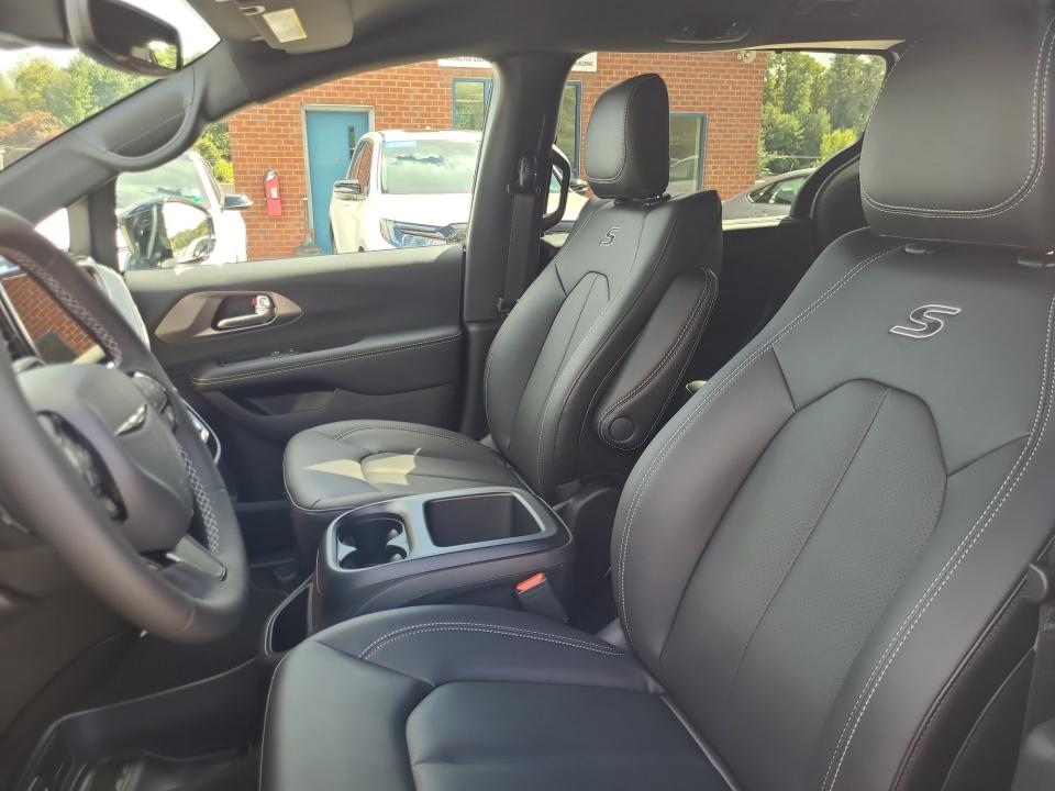 2026 Chrysler Pacifica PACIFICA SELECT AWD