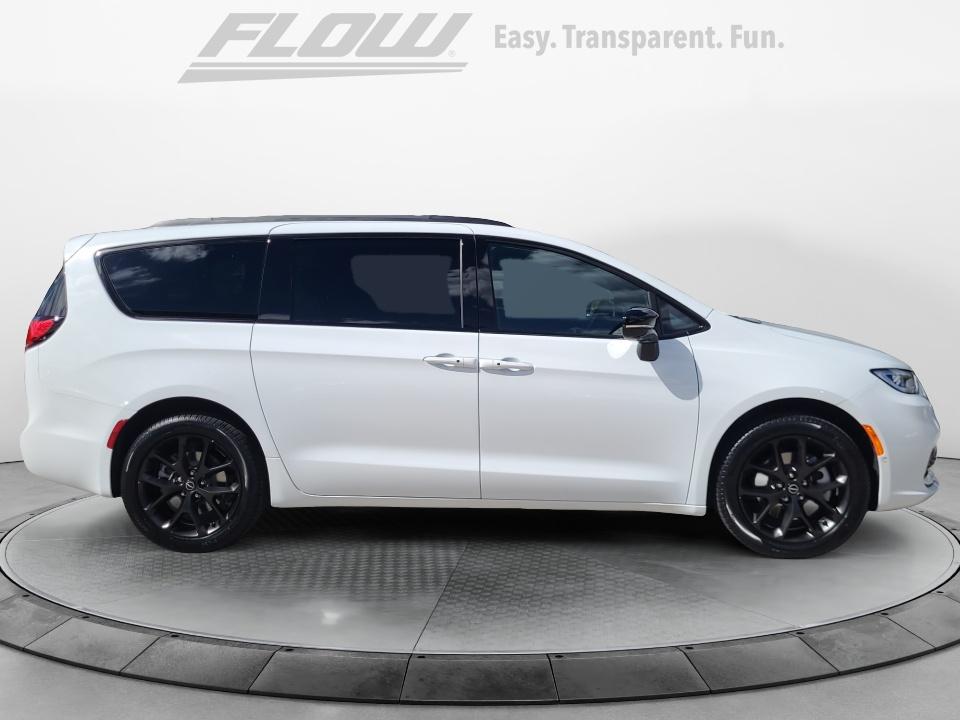 2026 Chrysler Pacifica PACIFICA SELECT AWD