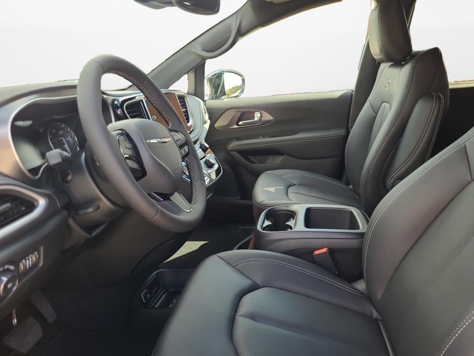 2026 Chrysler Pacifica PACIFICA SELECT AWD