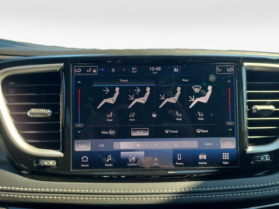 2027 Chrysler Pacifica Limited