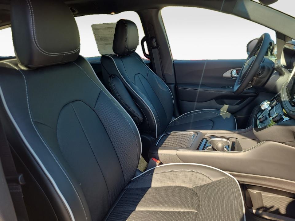 2027 Chrysler Pacifica Limited