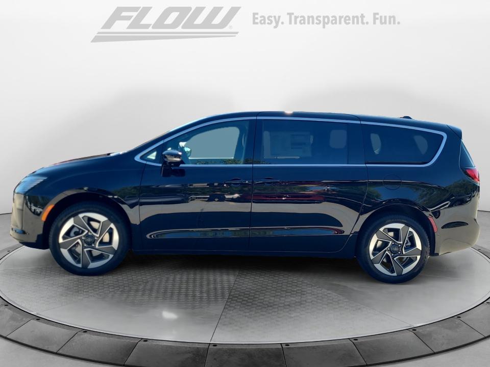 2027 Chrysler Pacifica Limited