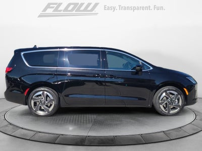 2027 Chrysler Pacifica Limited